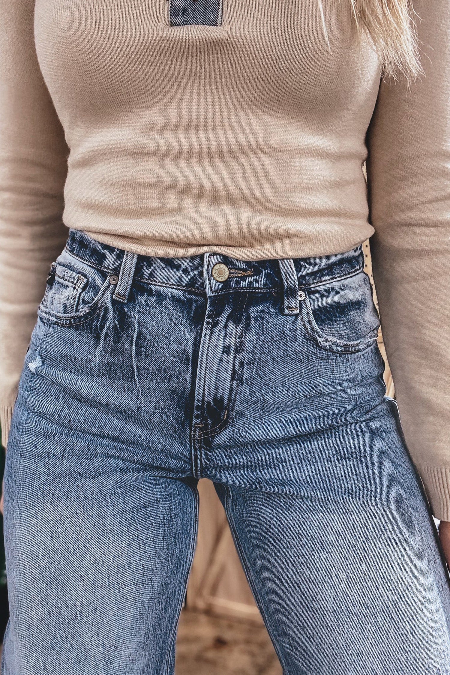 Straight cuff high waist jean