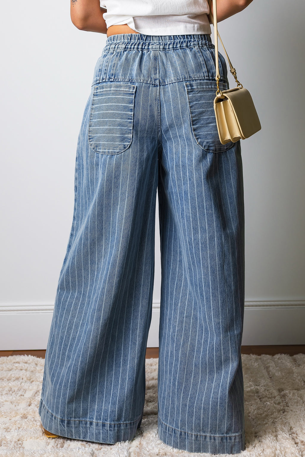 Pleated drawstring wide leg jeans