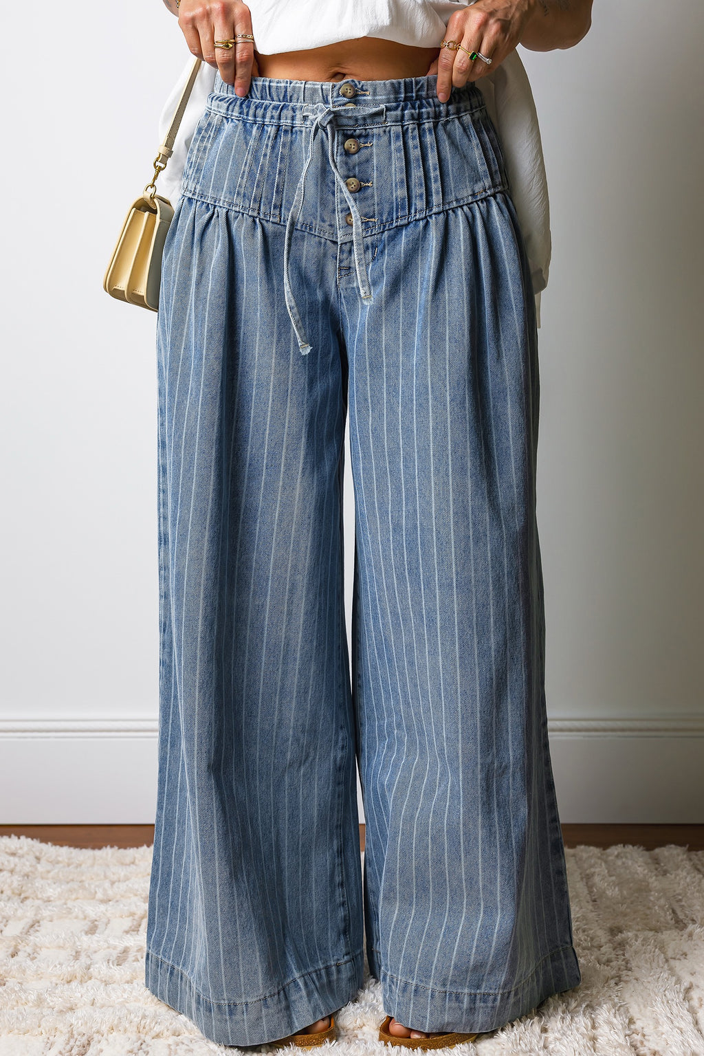 Pleated drawstring wide leg jeans