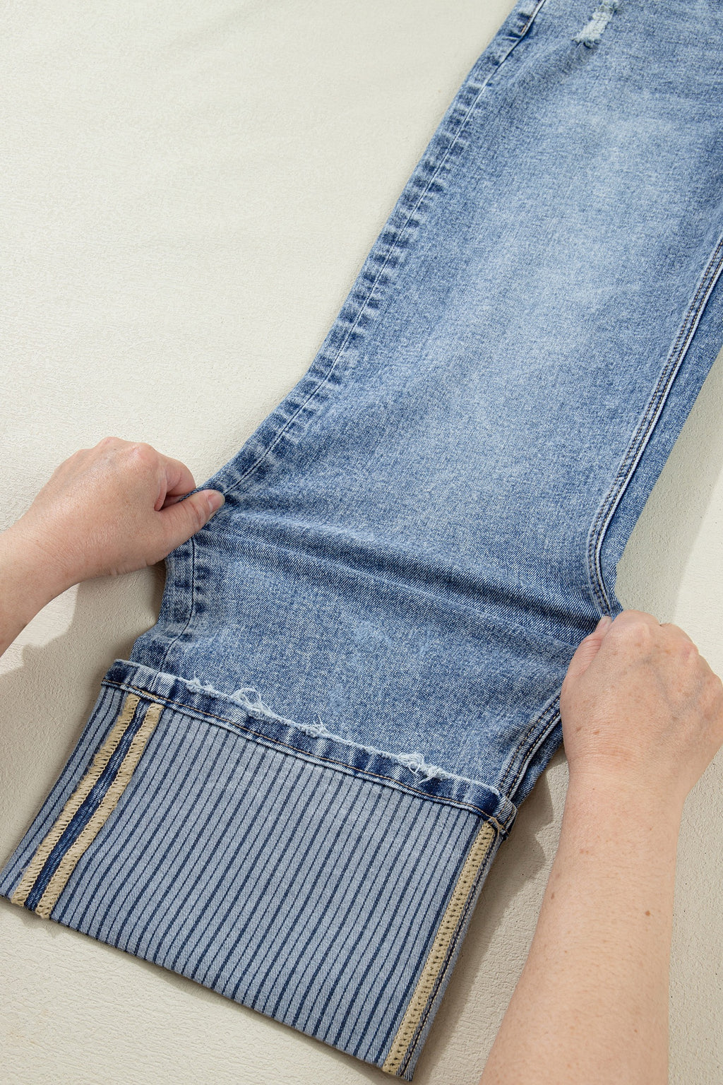 Straight cuff high waist jean