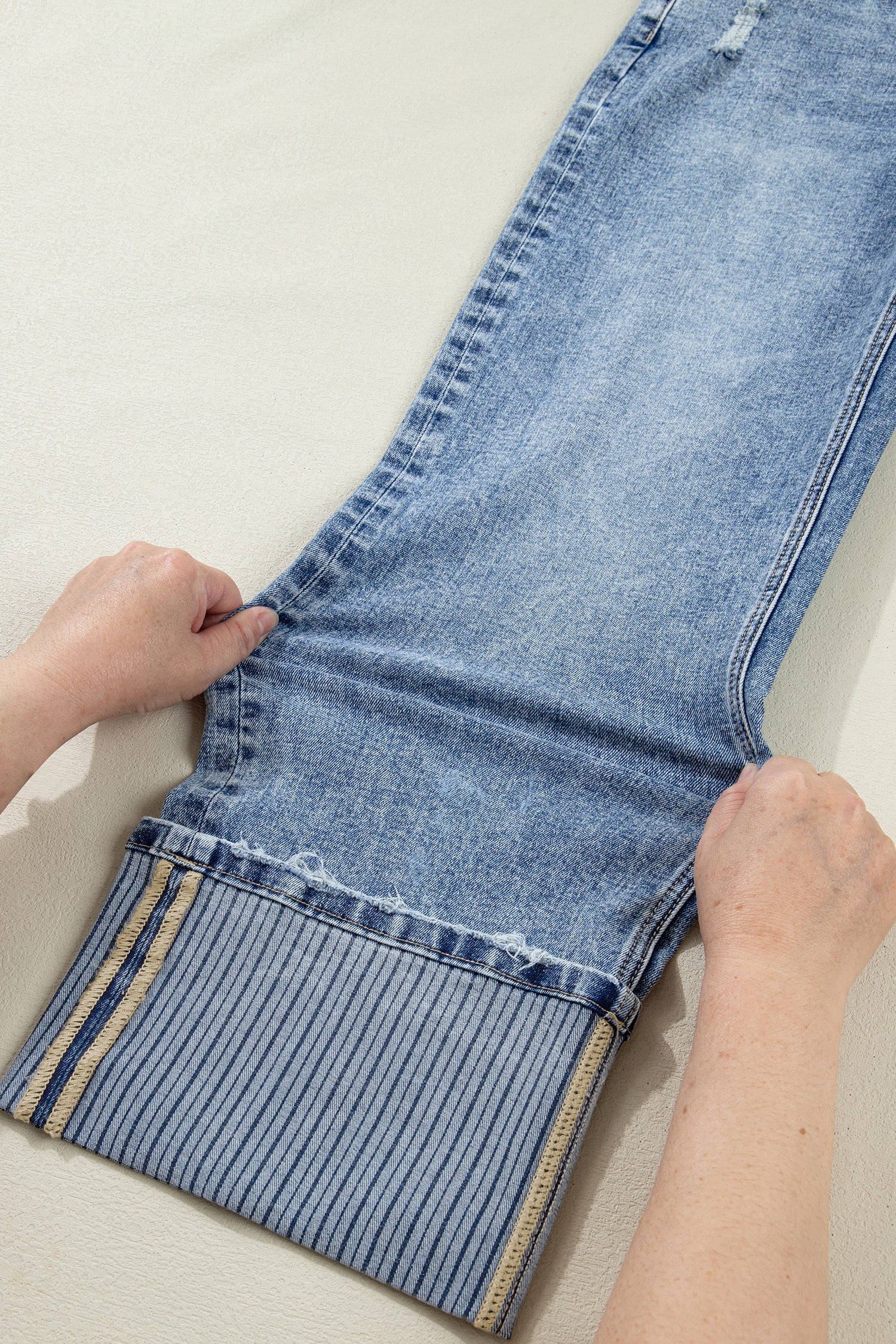 Straight cuff high waist jean